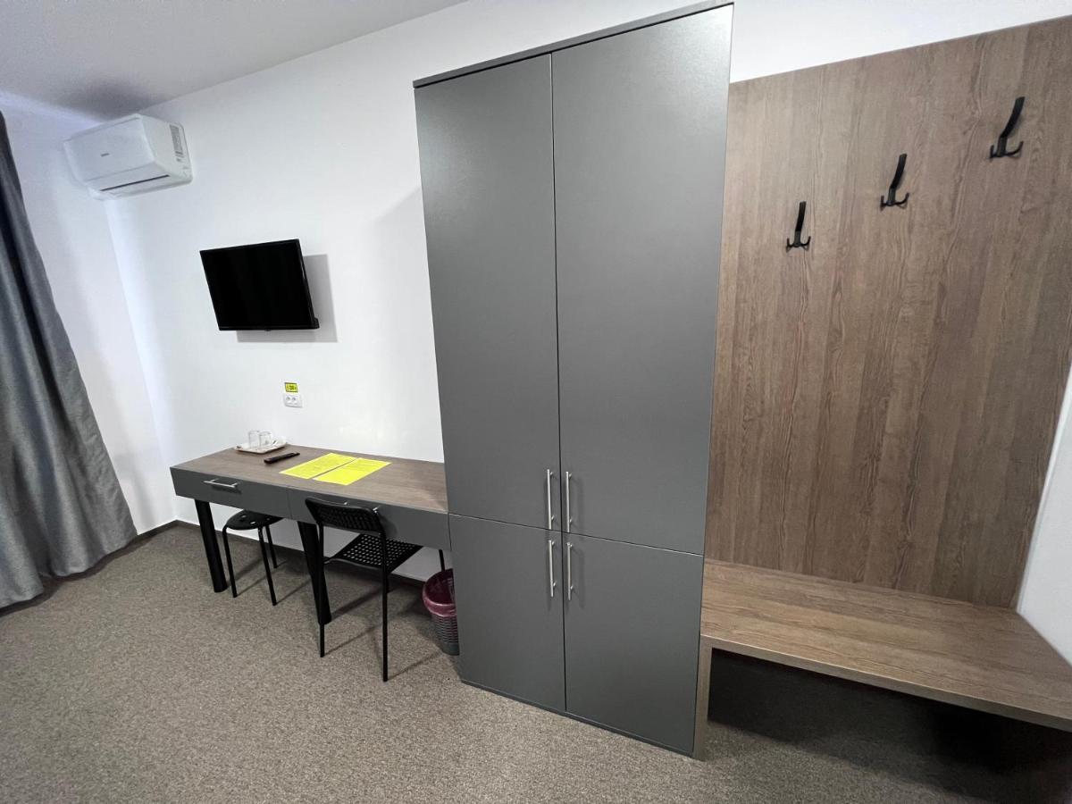 Stef Rooms Tirgu Frumos Luaran gambar