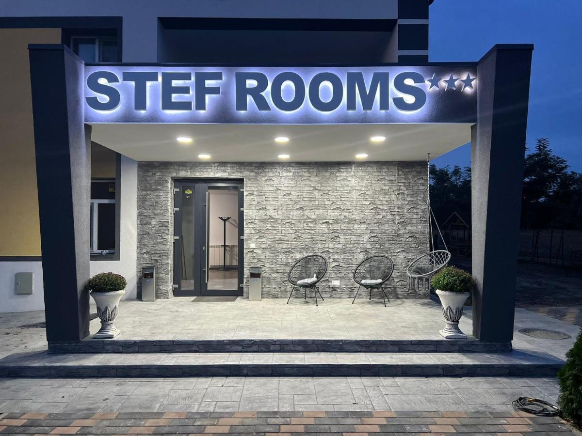 Stef Rooms Tirgu Frumos Luaran gambar