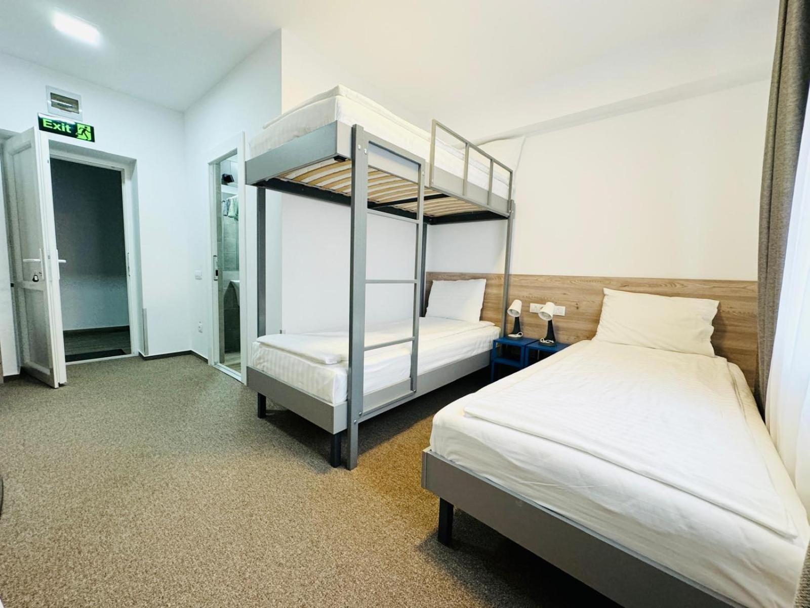 Stef Rooms Tirgu Frumos Luaran gambar